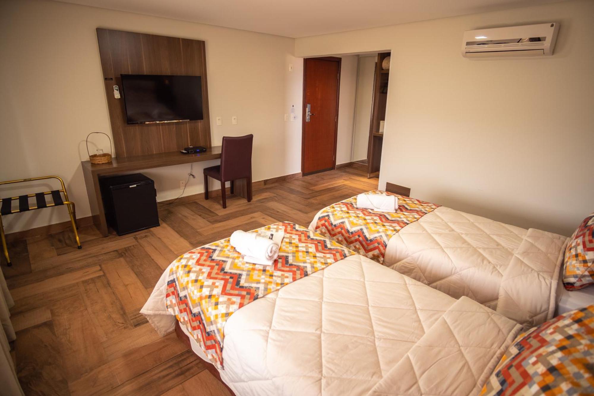 Padom Business Hotel Bragança Paulista Εξωτερικό φωτογραφία