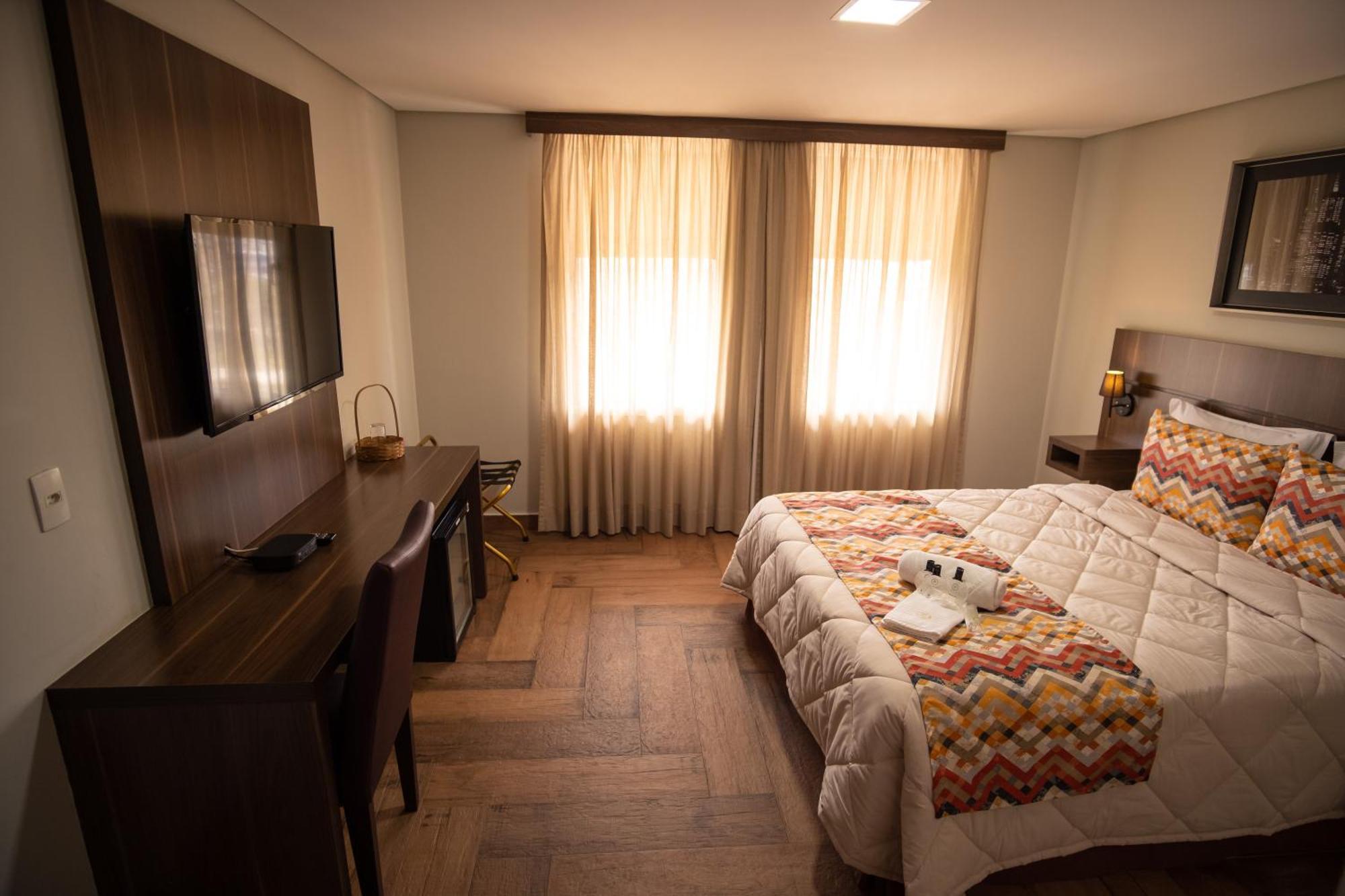 Padom Business Hotel Bragança Paulista Εξωτερικό φωτογραφία