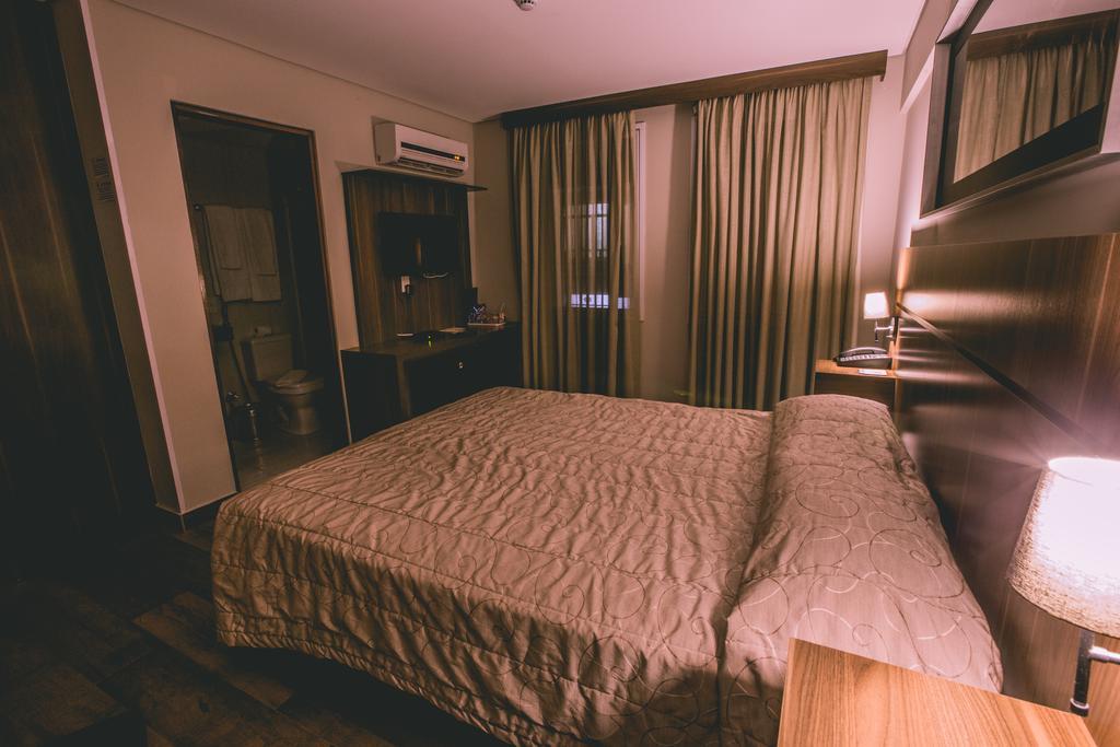 Padom Business Hotel Bragança Paulista Δωμάτιο φωτογραφία