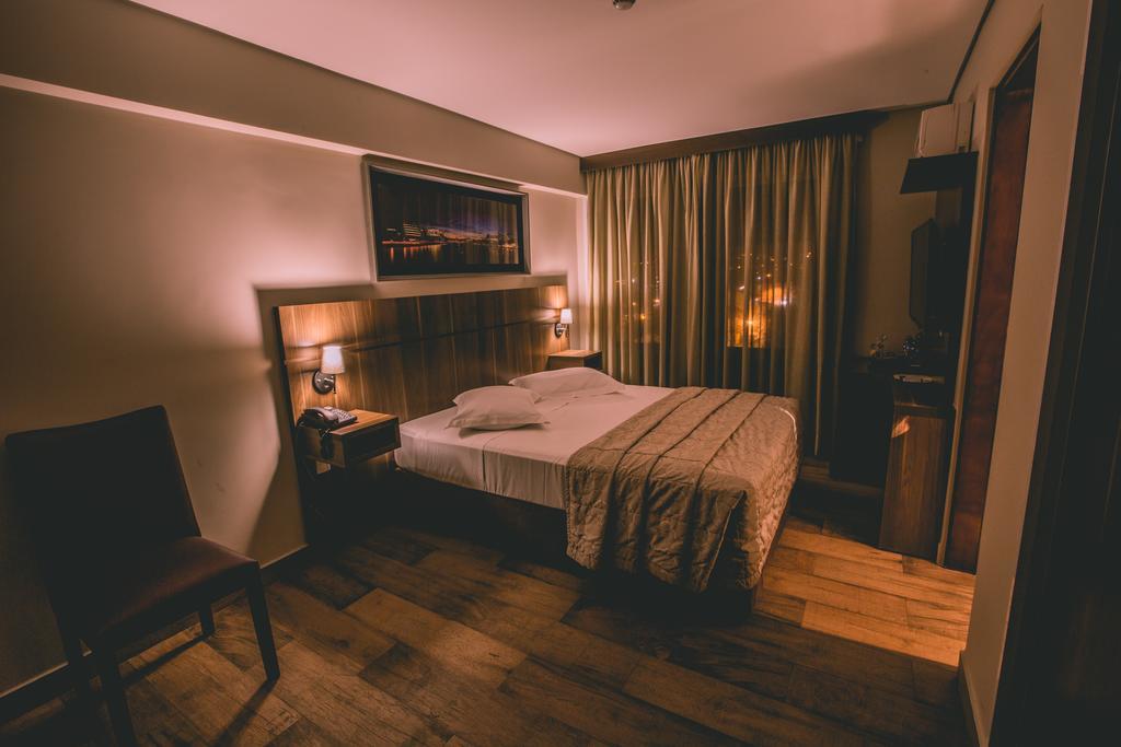 Padom Business Hotel Bragança Paulista Εξωτερικό φωτογραφία